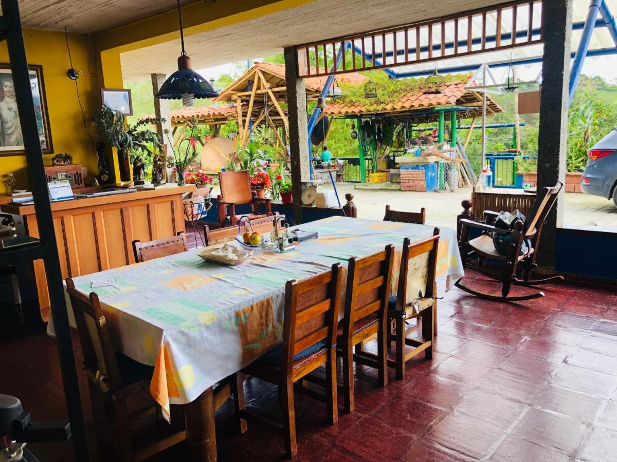 Castillo De Cascadas Finca Hotel Саламина Экстерьер фото