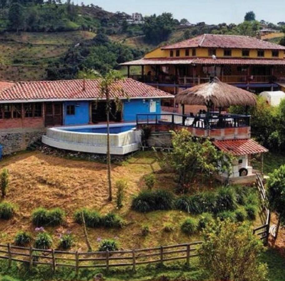 Castillo De Cascadas Finca Hotel Саламина Экстерьер фото