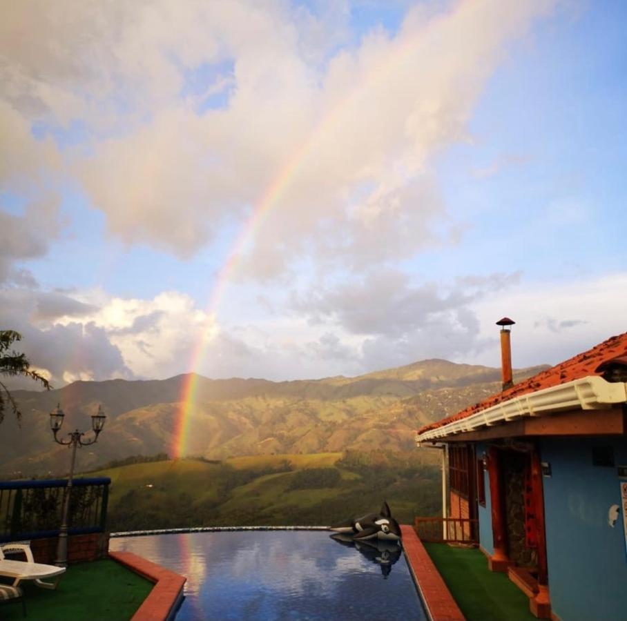 Castillo De Cascadas Finca Hotel Саламина Экстерьер фото