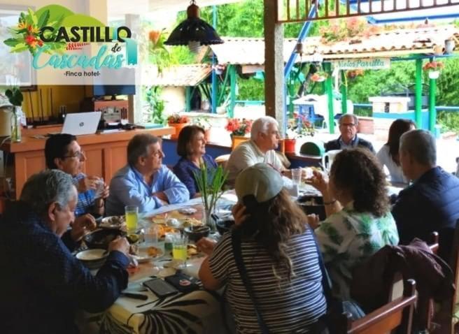 Castillo De Cascadas Finca Hotel Саламина Экстерьер фото